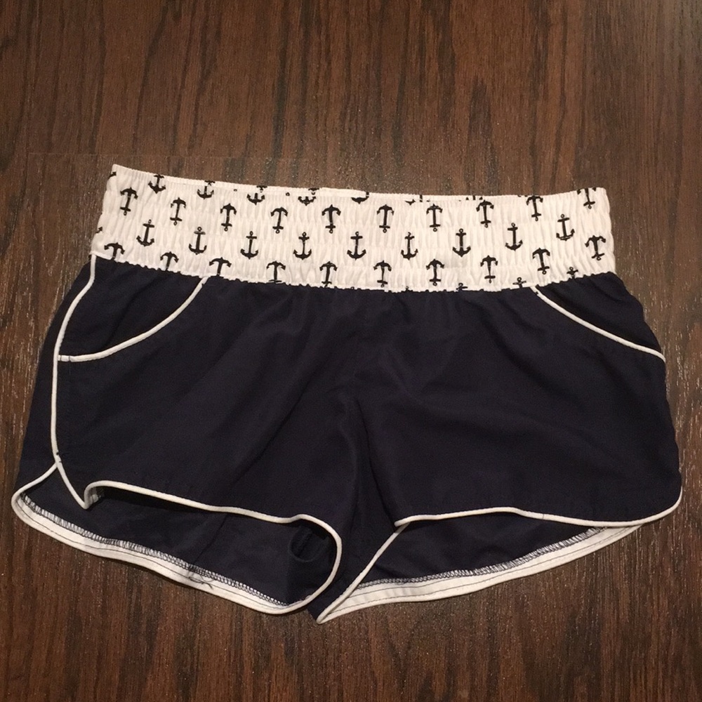 Blue/white anchor shorts